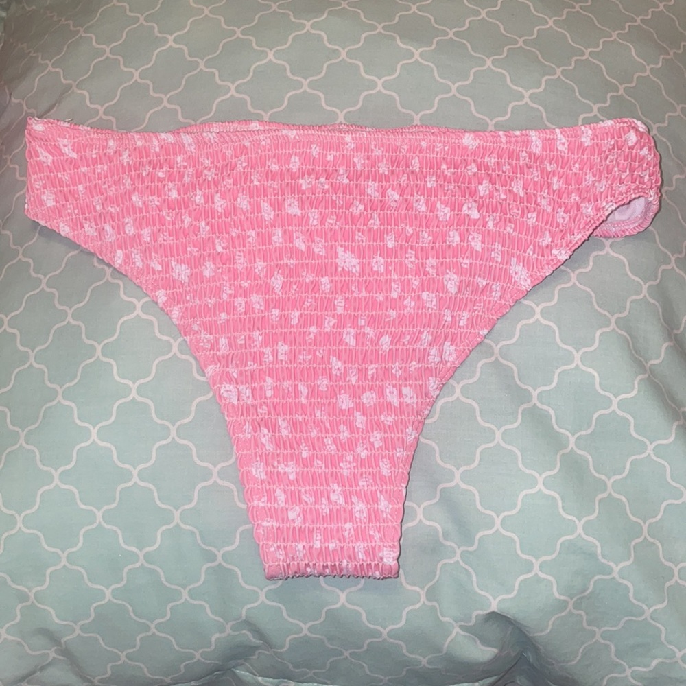 Swimsuit - Picture 2 of 4